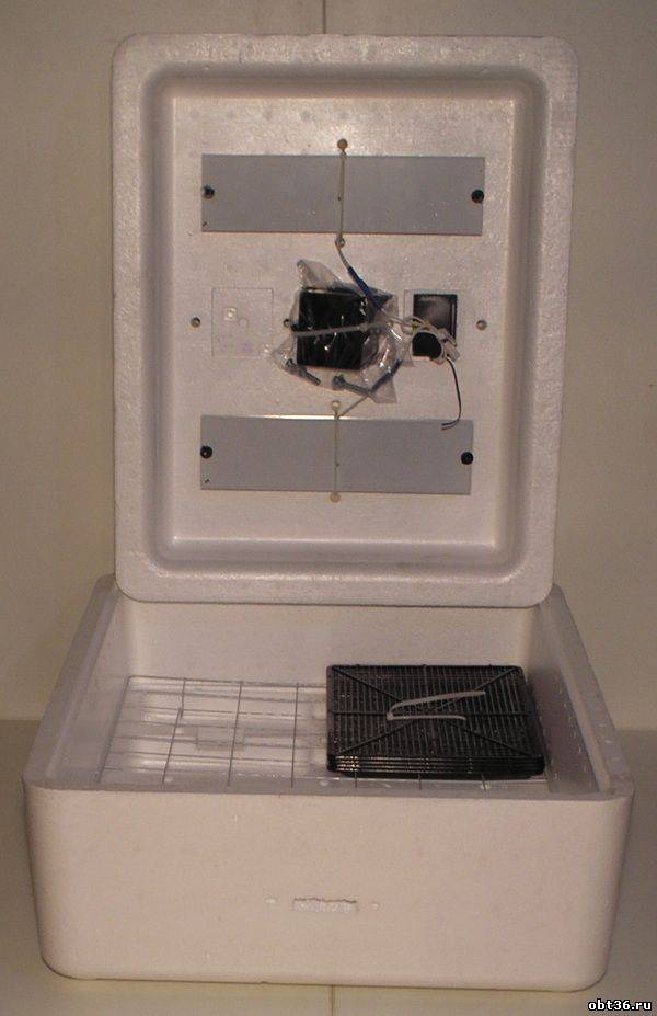Модельный ряд автоматических бытовых инкубаторов «несушка» с переворотом яиц