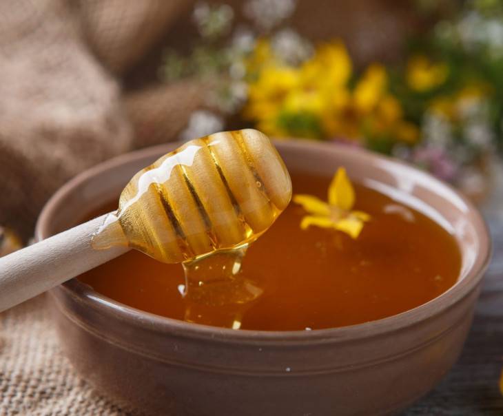 Описание меда из разнотравья, его полезные свойства и противопоказания