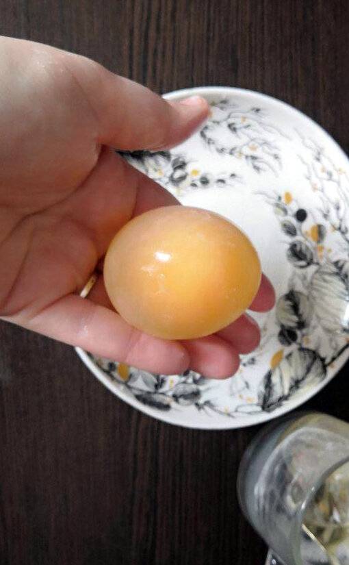 Что означает отсутствие скорлупы на куриных яйцах?