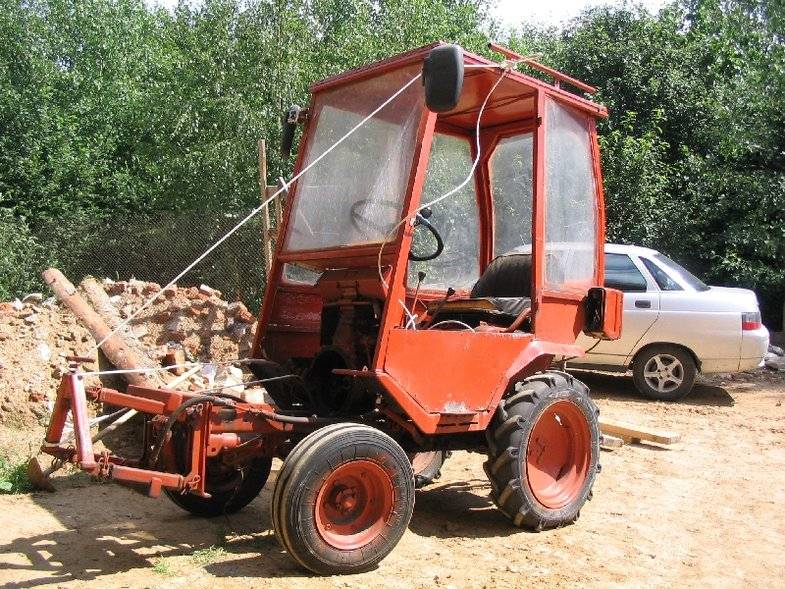 Мини-трактор КМЗ-012: коротко о главном