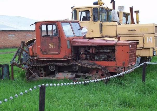 Трактор т-4а.01 производства алтайского тракторного завода