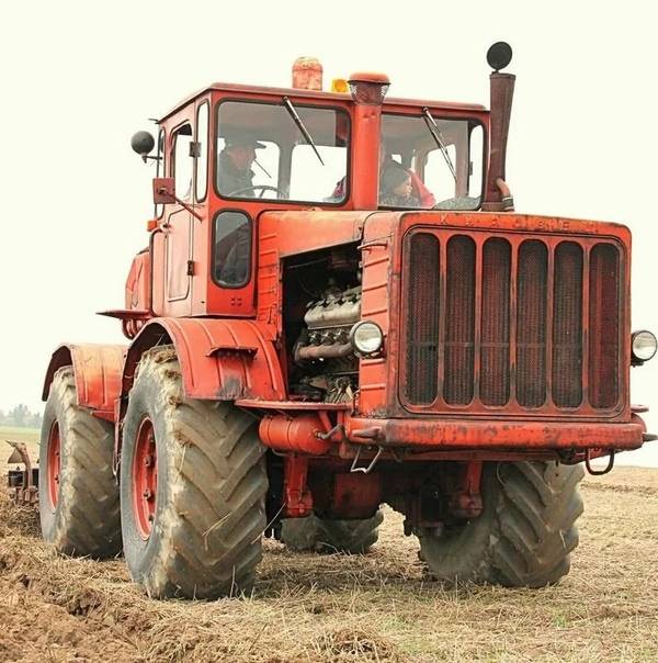 Тяжёлый трактор Кировец К-9000 — новое слово в машиностроении